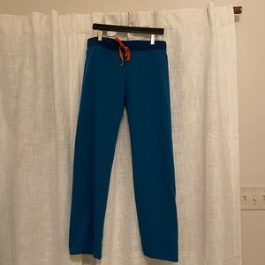 Figs Livingston Alps M NWOT